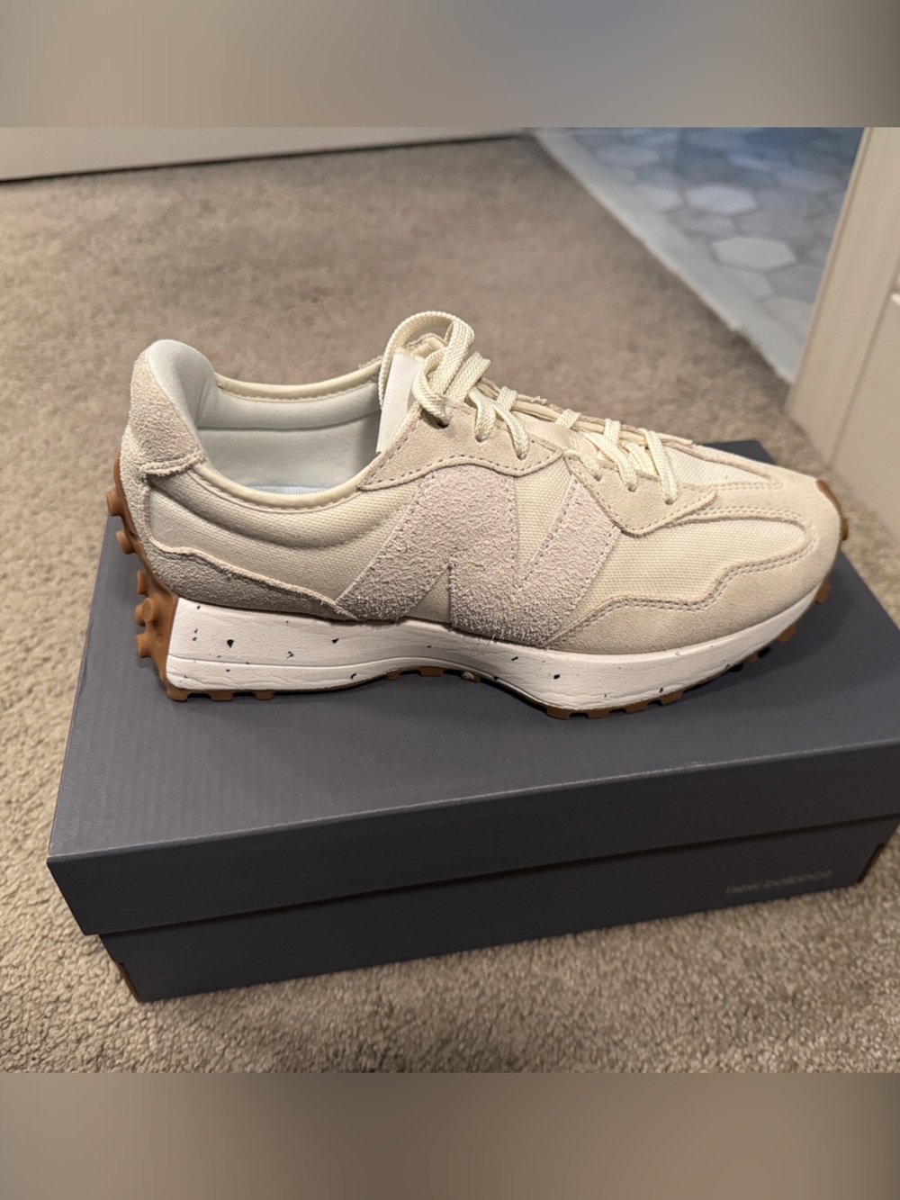 New Balance Cream/Tan Retro Runner Sneaker 327